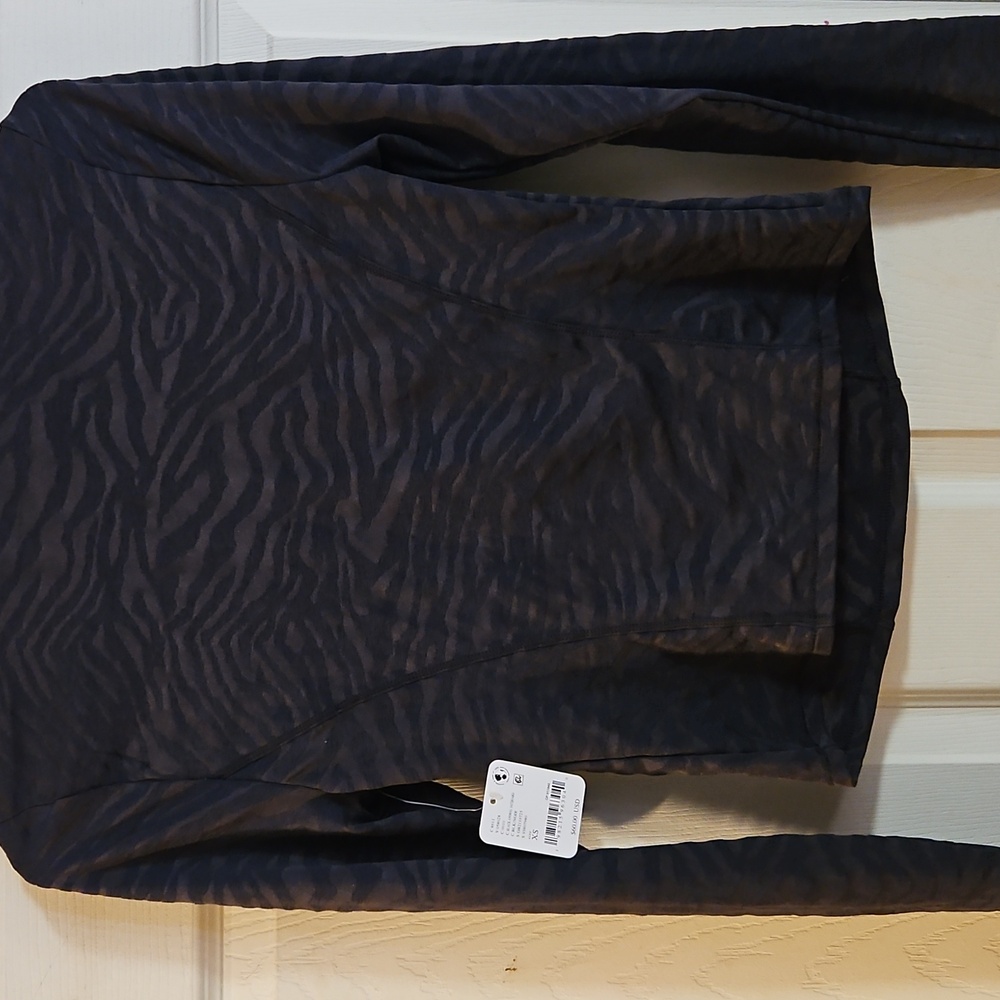 FP Movement Women's Acclimate Printed Turtleneck: BLACK/ANIMAL PRINT: NWT: XS - Picture 5 of 5